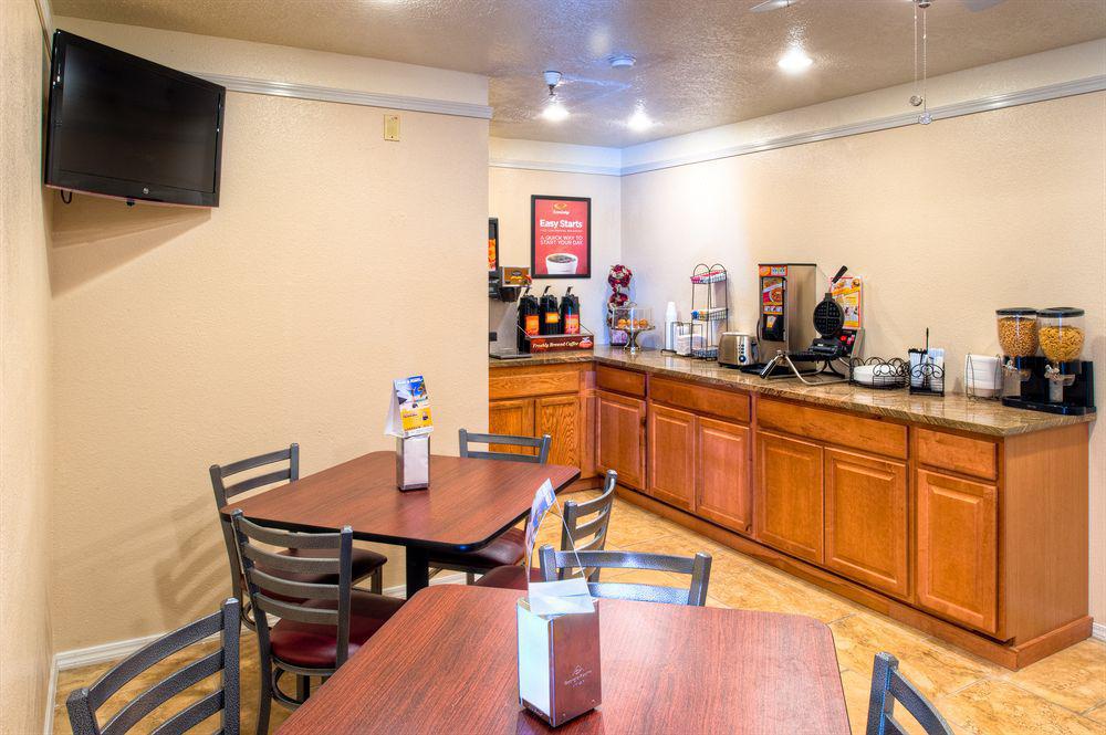 Econo Lodge Midtown אלבוקרקי מראה חיצוני תמונה